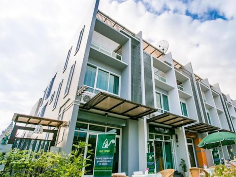 White Monkey Guesthouse Phetchaburi Exterior photo